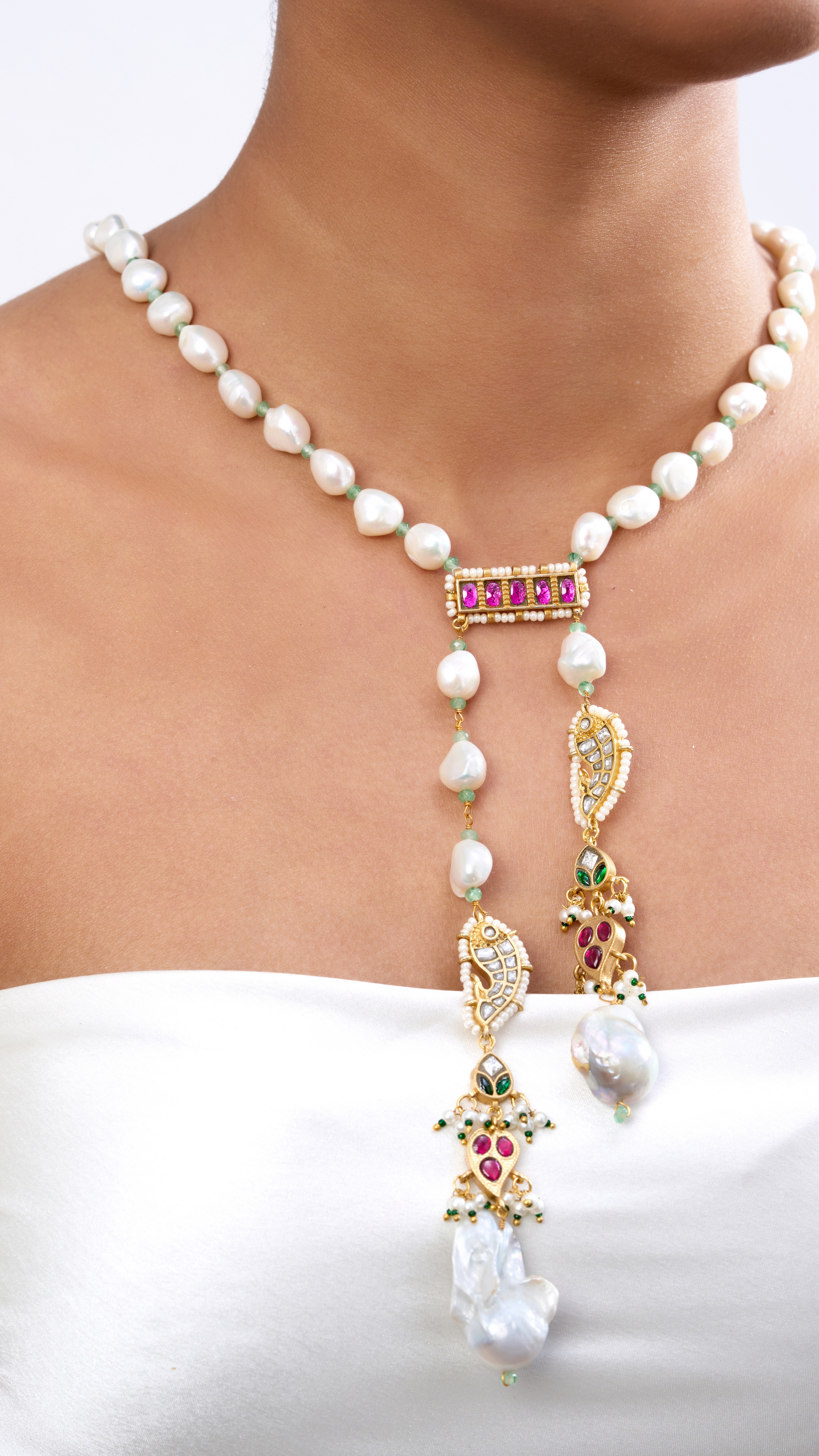 MAHNOOR CONTEMPORARY KUNDAN PEARL NECKLACE