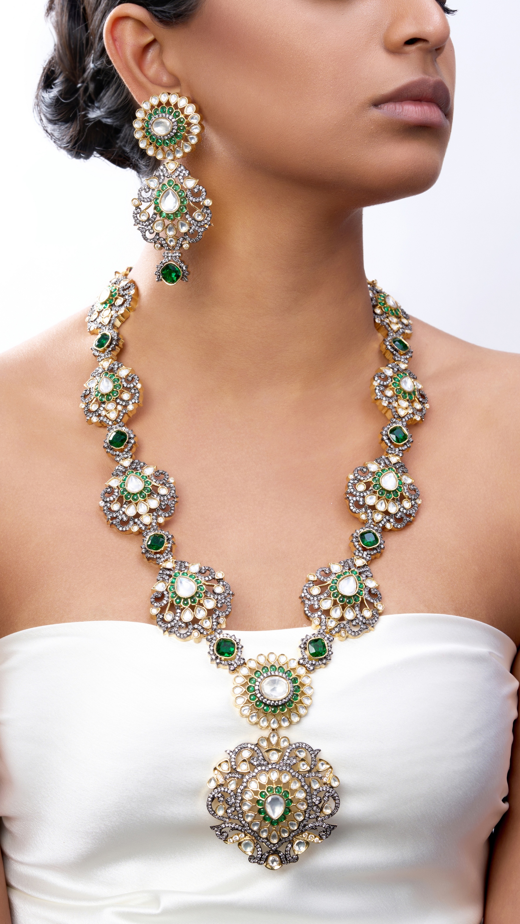 JAHANARA VICTORIAN & EMERALD NECKLACE SET