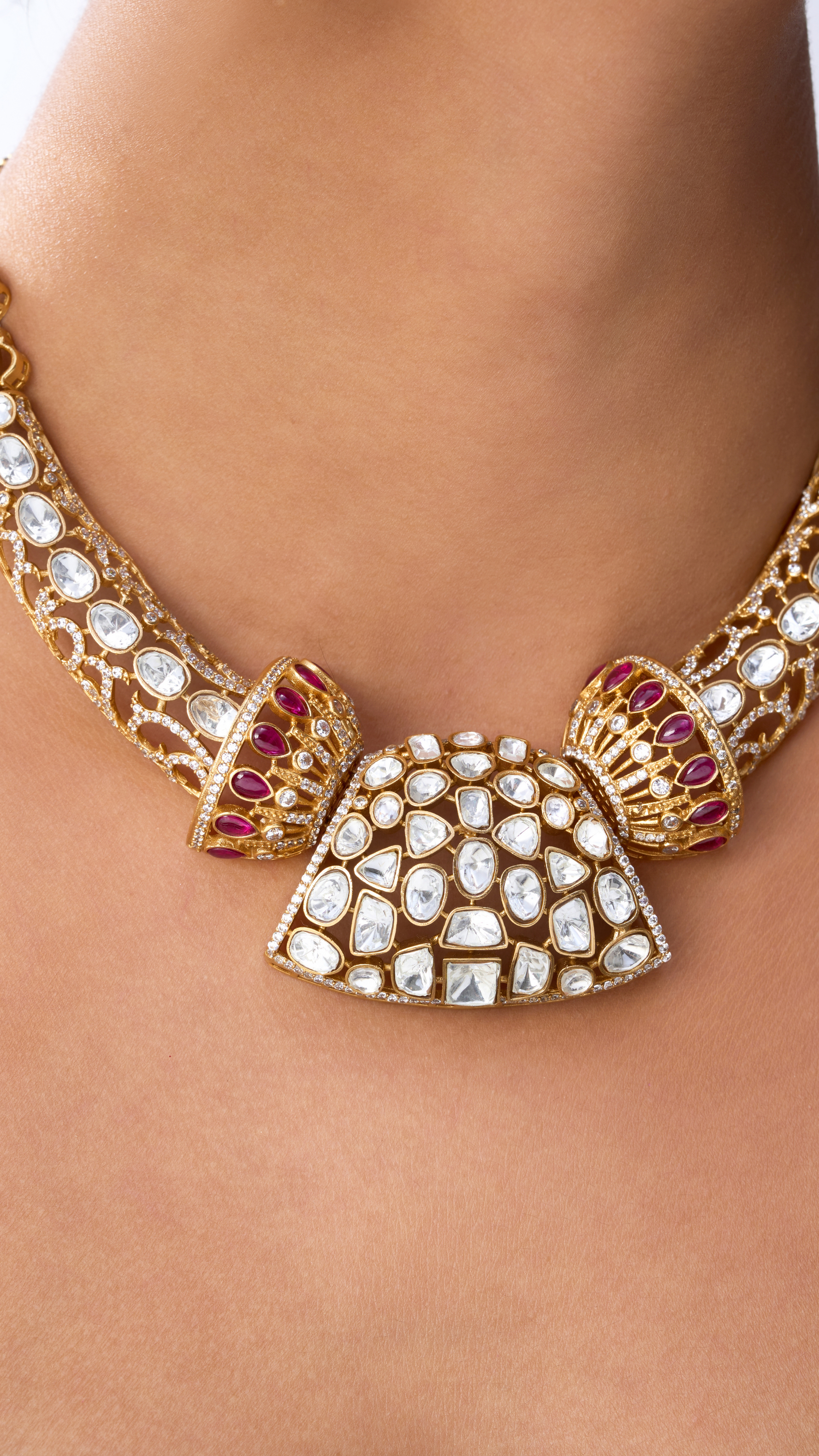 CHANDRIKA RUBY HASLI CHOKER