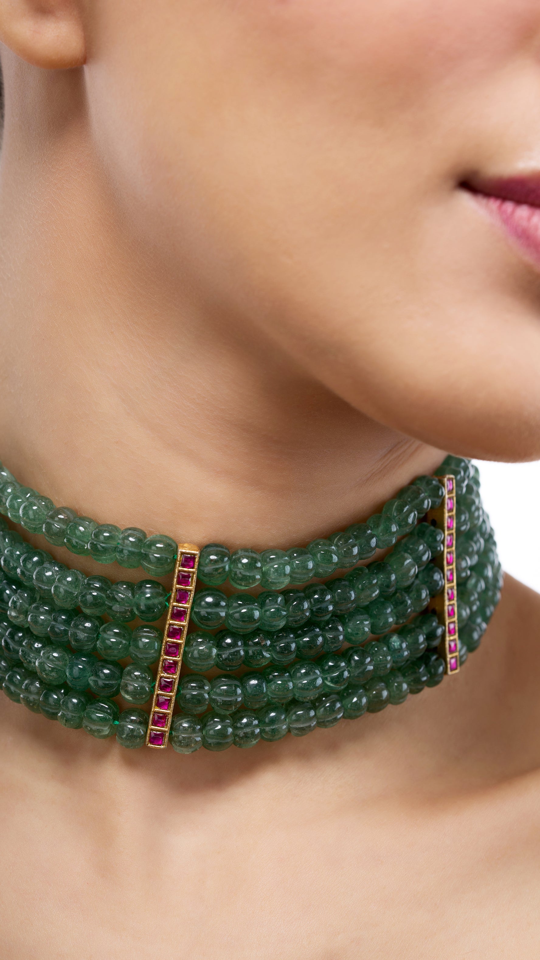 SAVITRI GOLD FOIL ONYX CHOKER