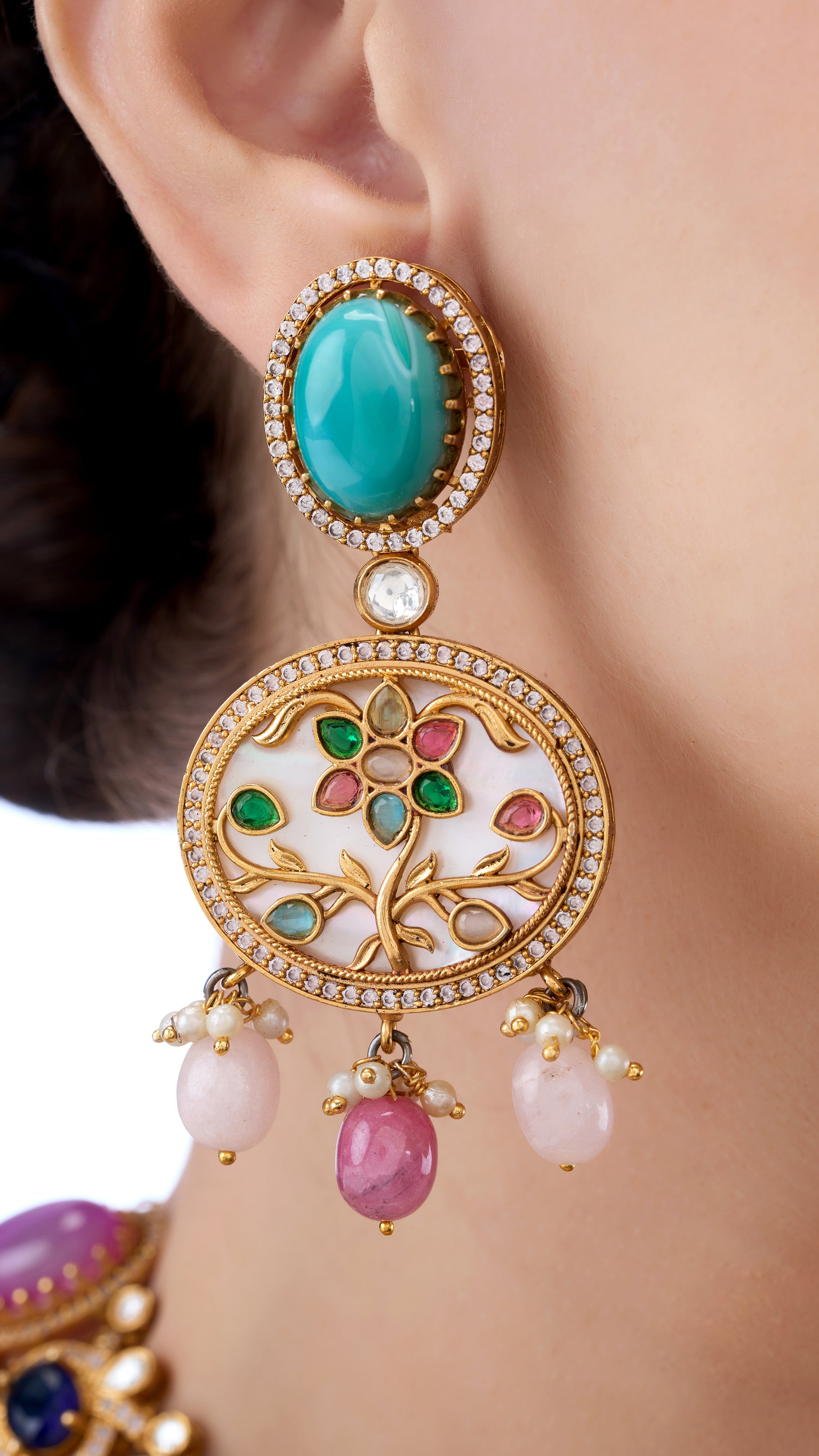 VISHALA  HALDINI MOTHER OF PEARL CHOKER WITH SEMI PRECIOUS STONES IN MULTI COLOUR