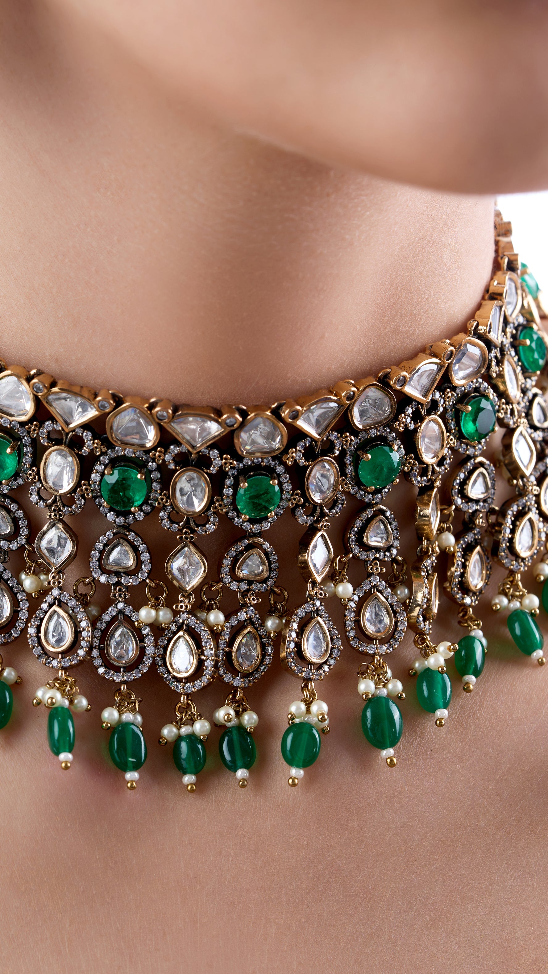 RUDRANI VICTORAIAN CHOKER NECKLACE SET WITH SEMI PRECIOUS STONES IN GREEN