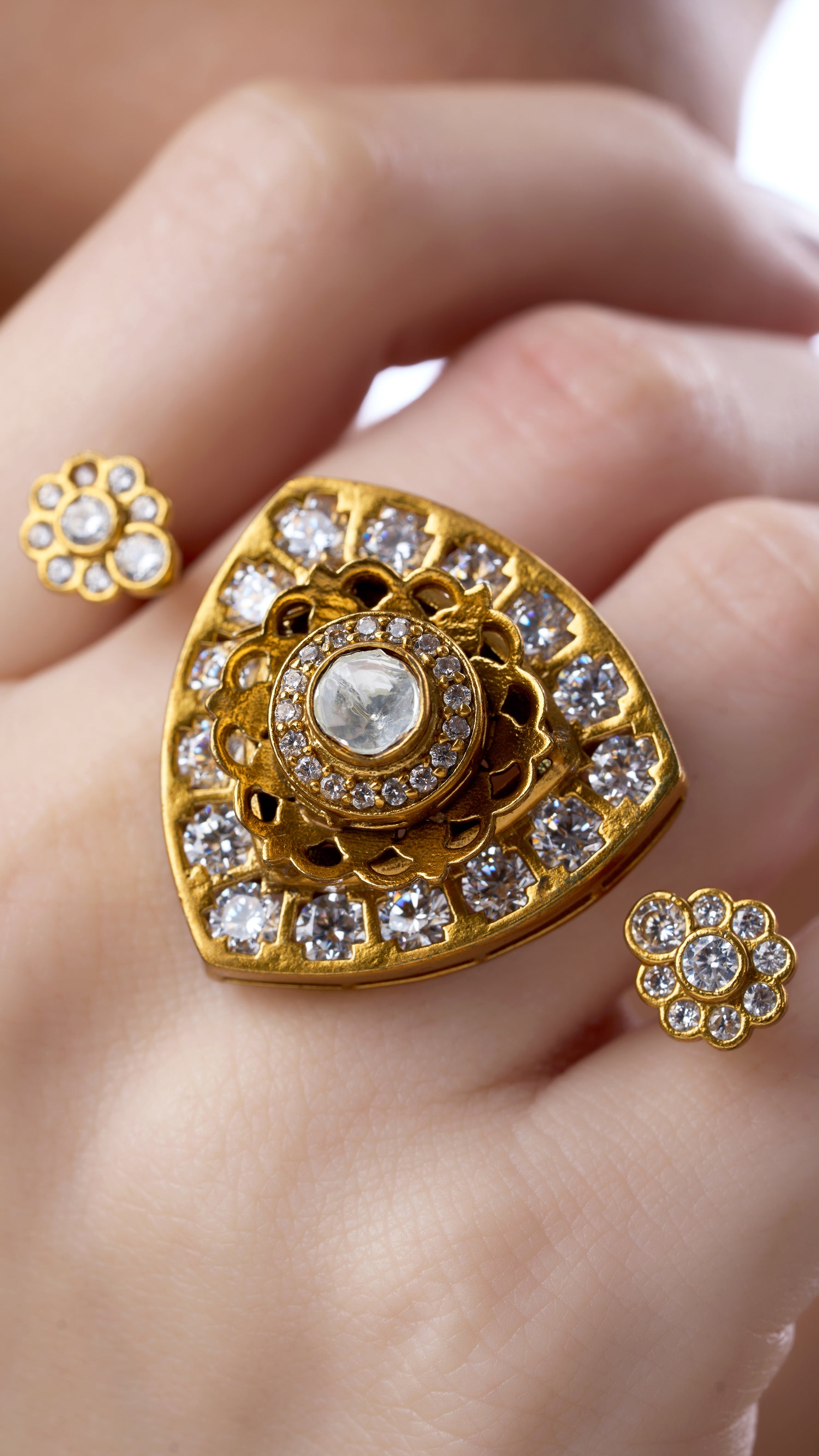 AGNIKA ABSTRACT GOLD FOIL KUNDAN RING