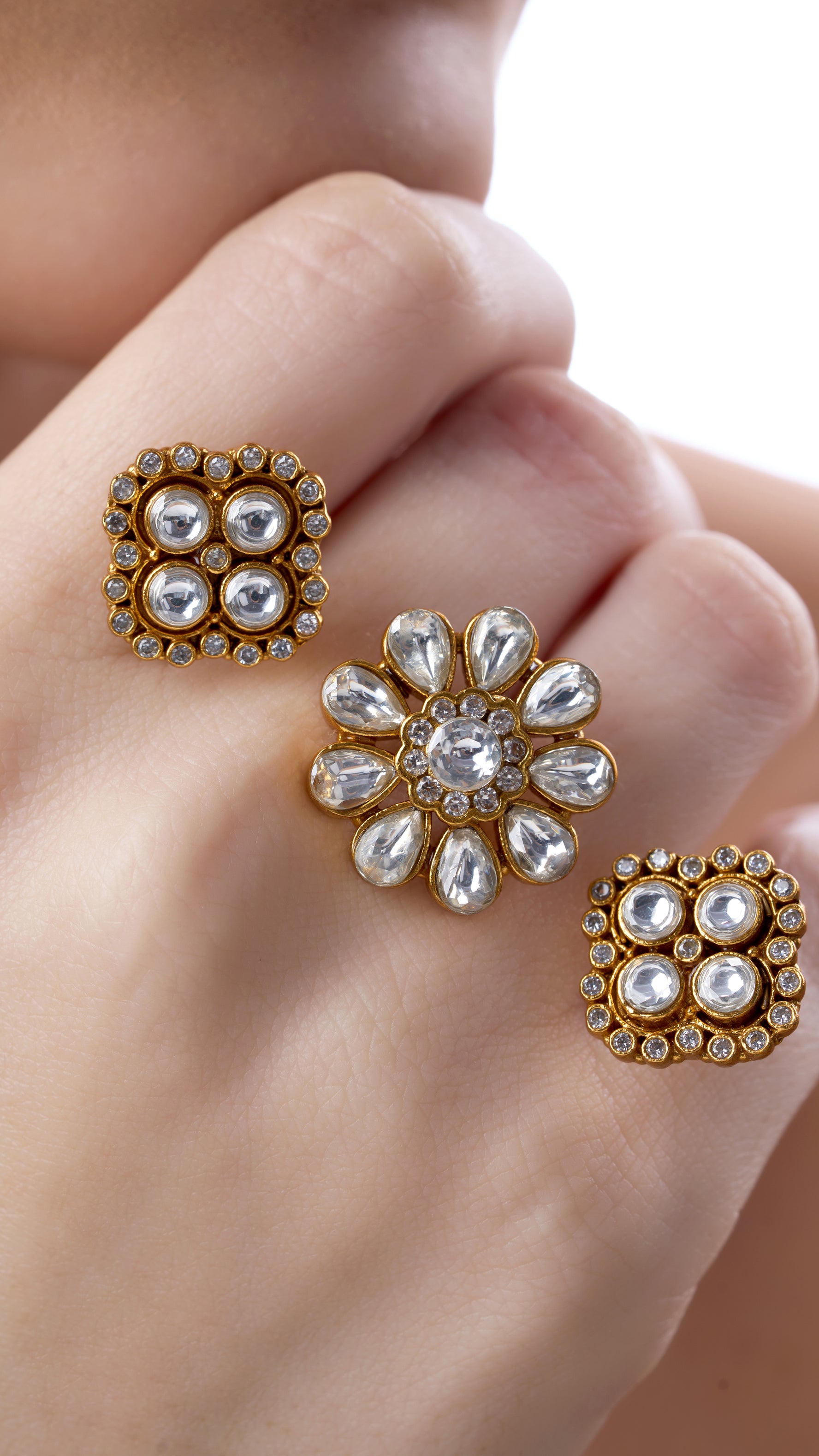 VAHNI ABSTRACT GOLD FOIL KUNDAN RING