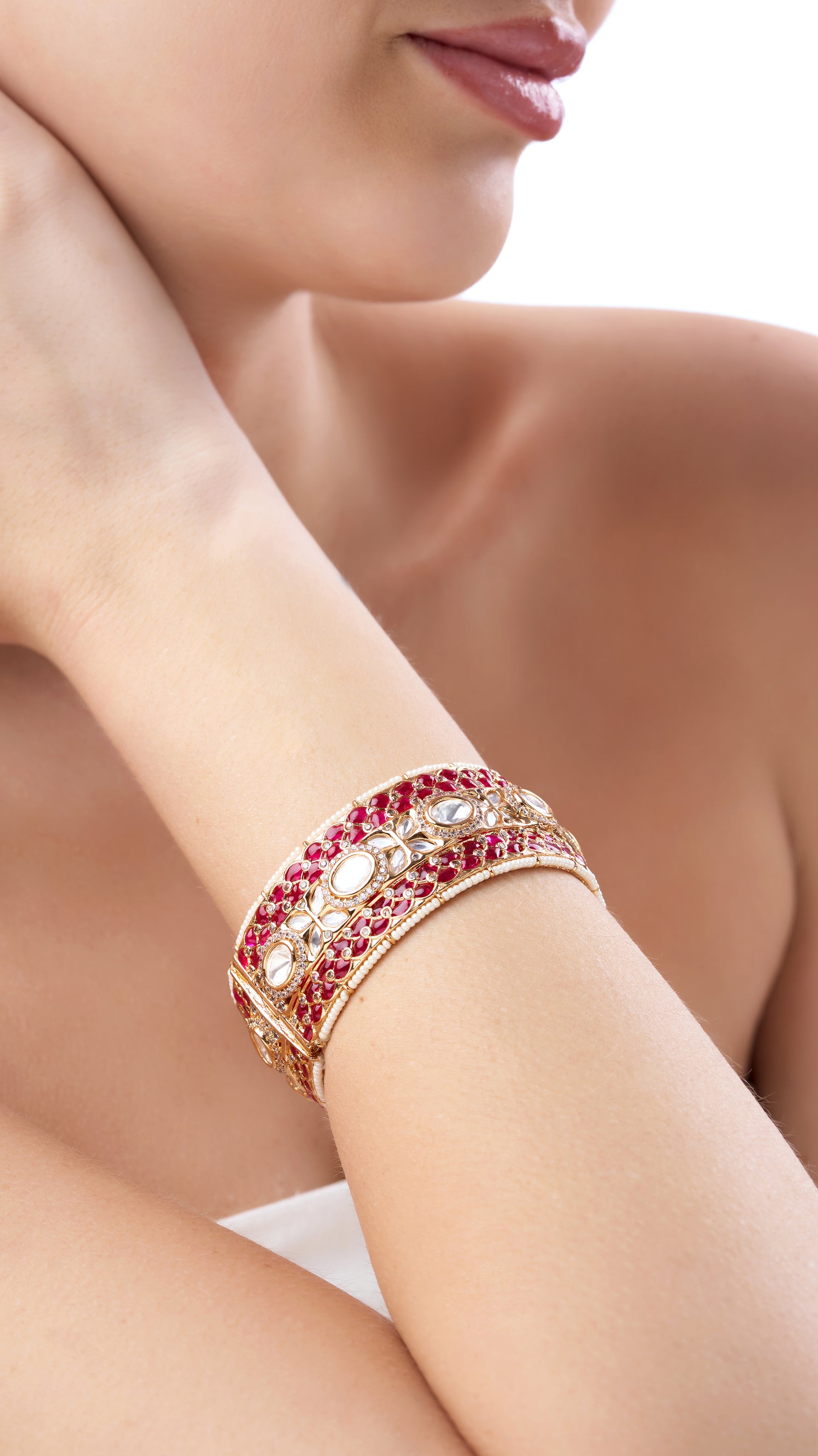 VIRA POLKI BANGLE WITH POTH AND SEMI PRECIOUS STONE IN RED