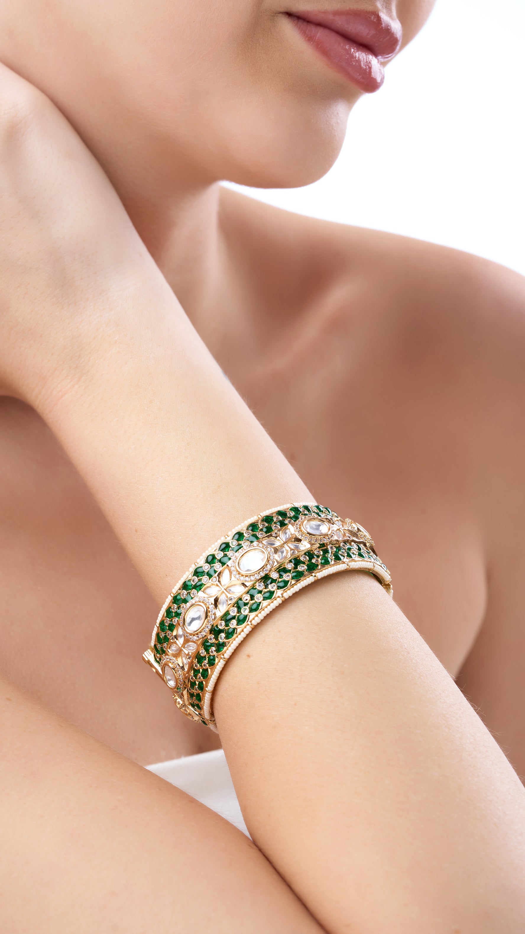 YAGNIKA POLKI BANGLE WITH POTH AND SEMI PRECIOUS STONE IN GREEN