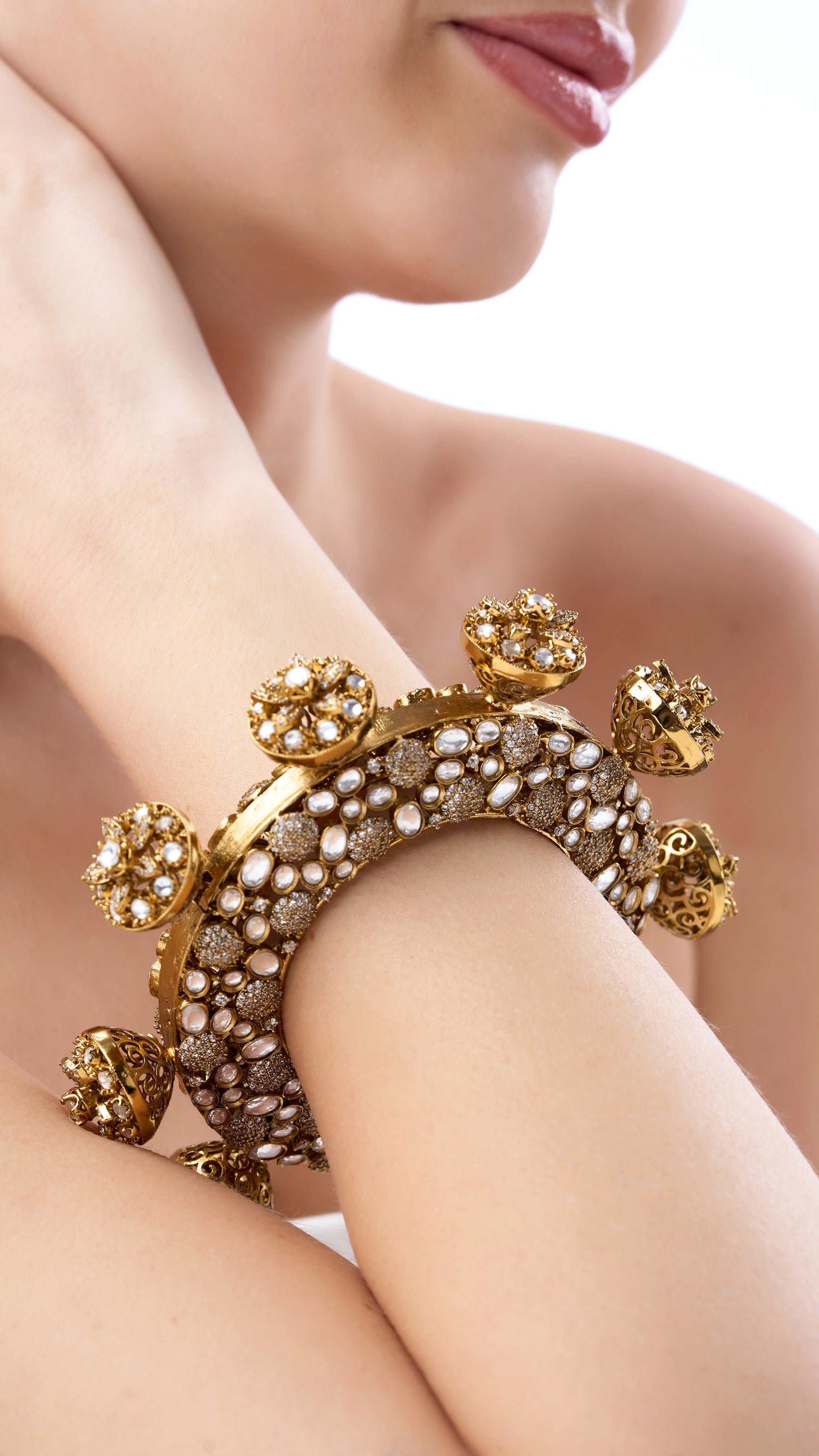 CHANDIKA STATEMENT VICTORIAN PACHELI