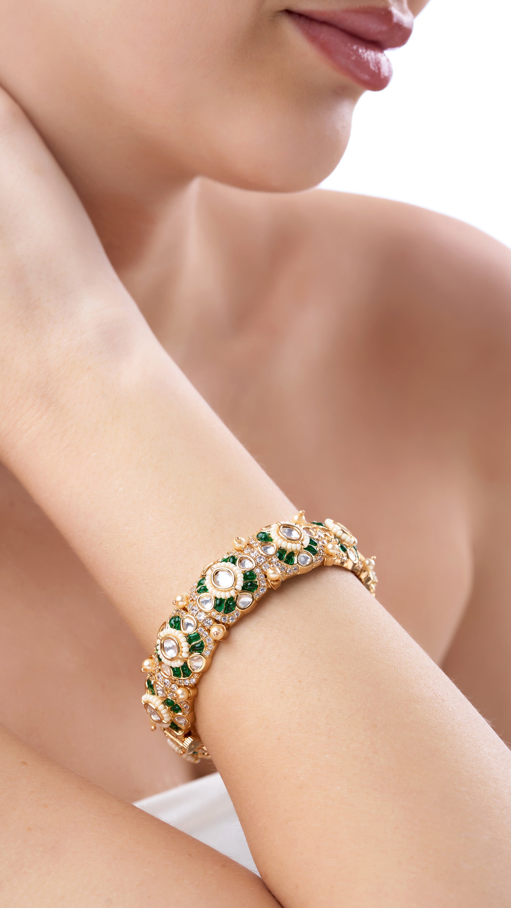 RAJASVI POLKI BANGLE WITH SEMI PRECIOUS STONES