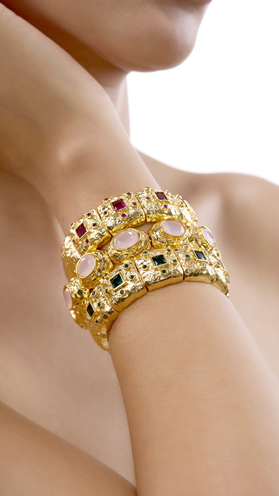 MAHIRA GOLD PLATED BRACELET