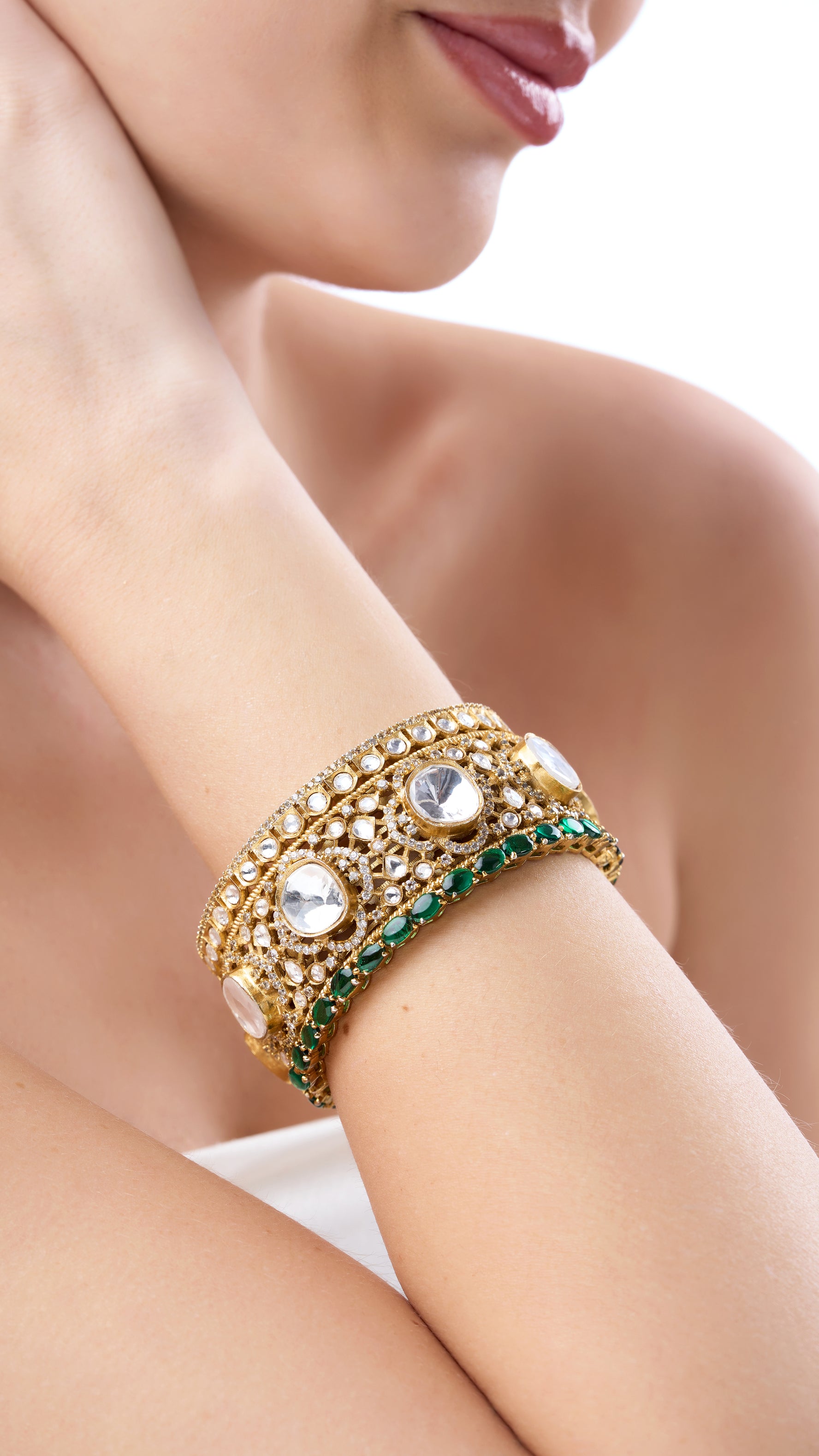 SADHIKA POLKI TWO TONE BANGLE WITH SEMI PRECIOUS STONES IN GREEN