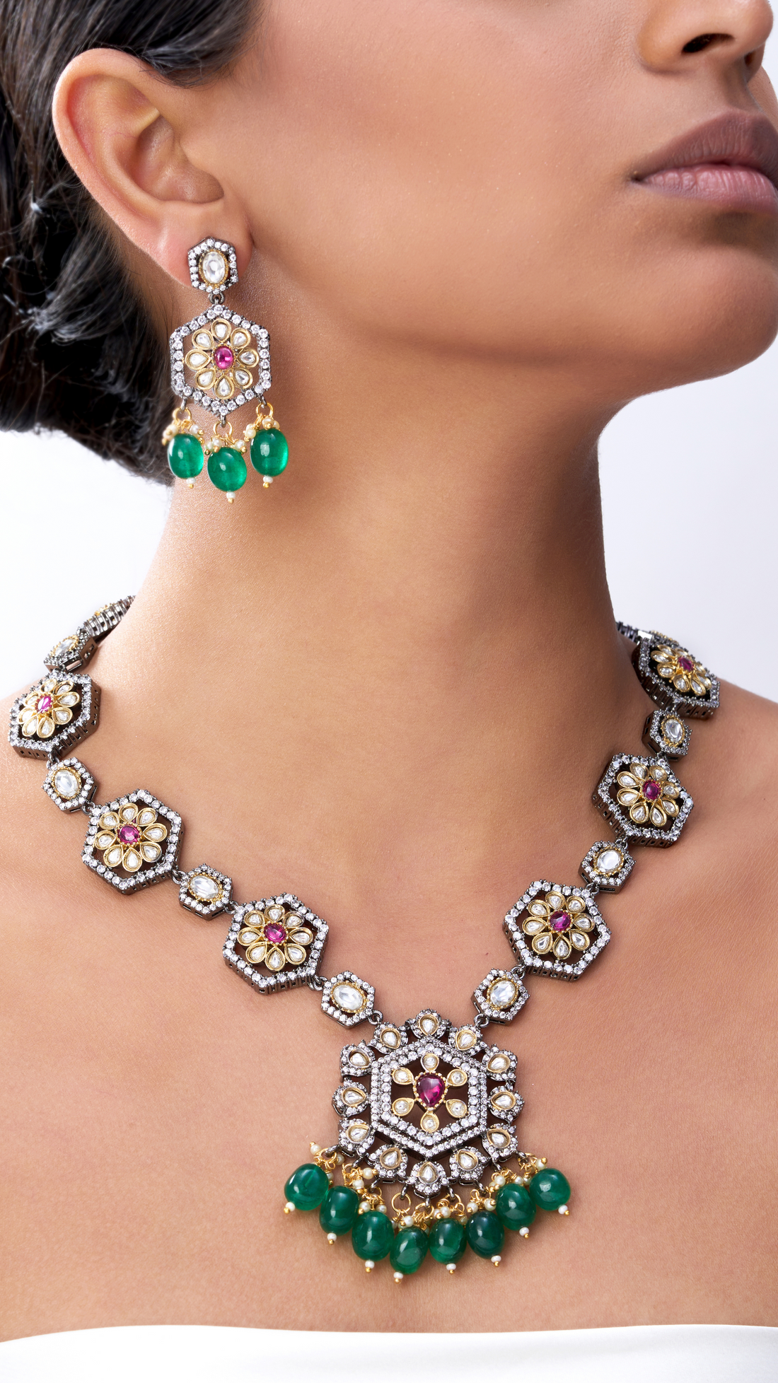 MRINALINI VICTORIAN EMERALD & POLKI NECKLACE SET