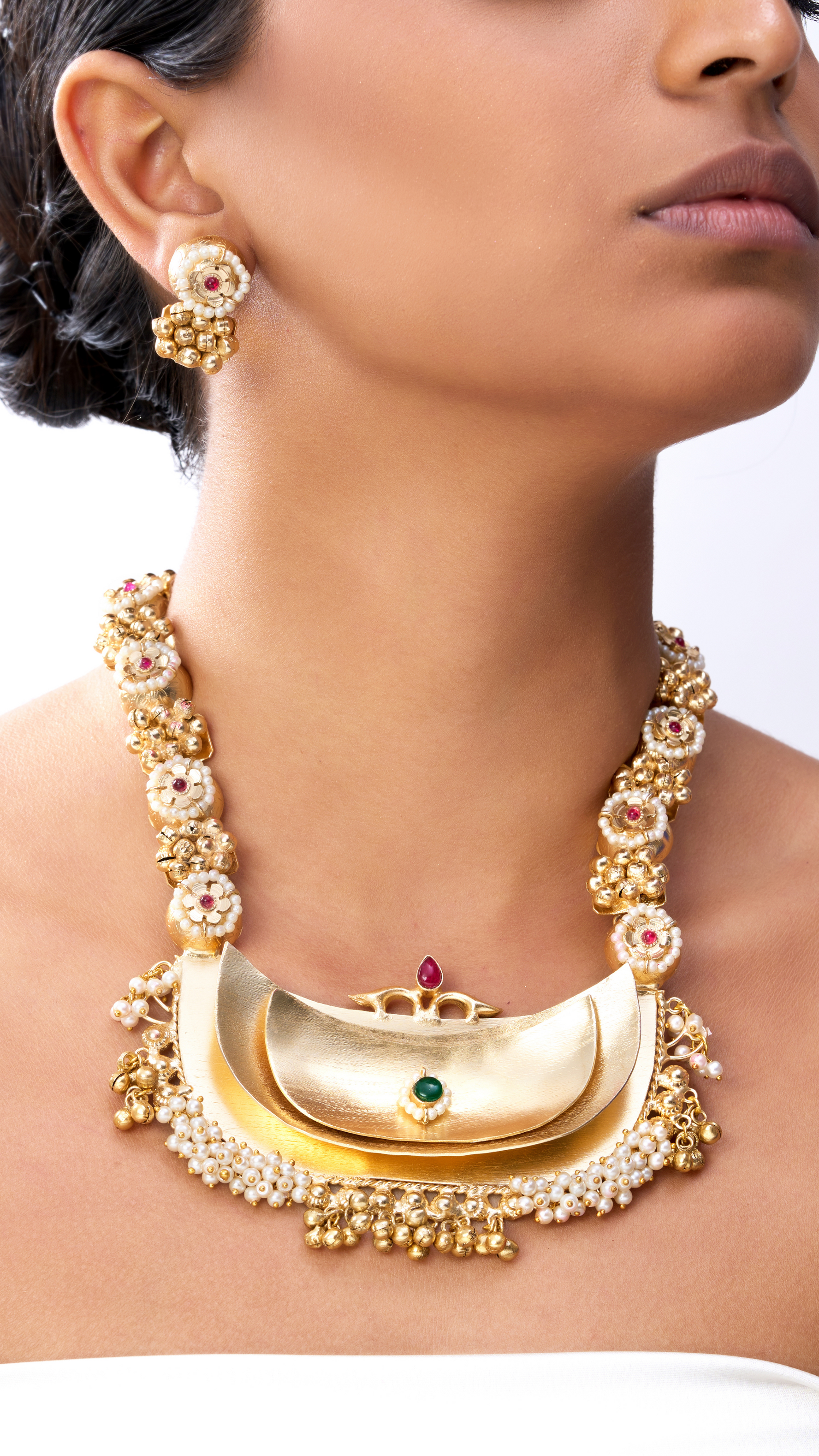 NAYIKA GOLD FOIL WITH BEADS NECKLACE SET