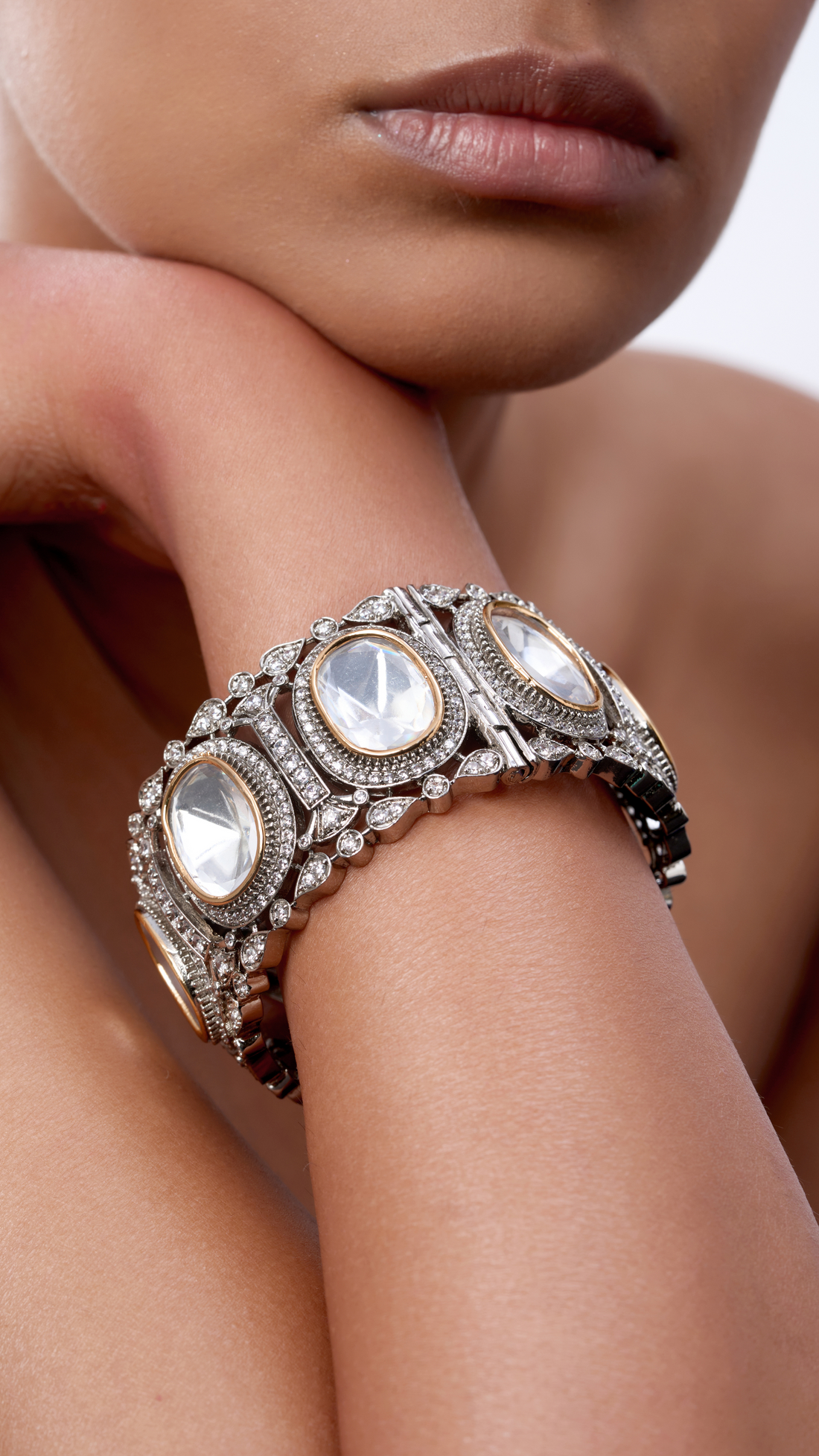 SAUNDARYA VICTORIAN & POLKI BANGLE