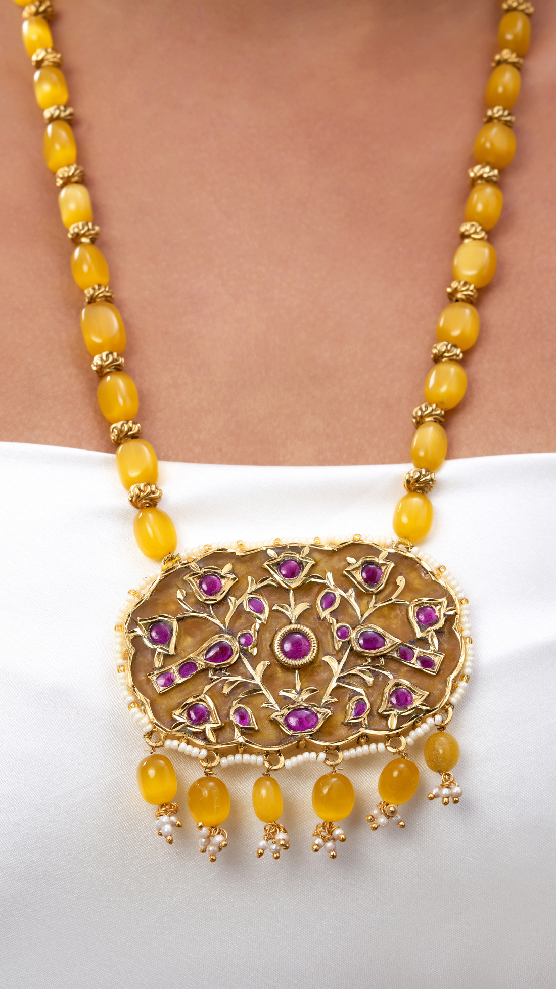 NOOR PURE STONE & HAND ENGRAVED NECKLACE SET