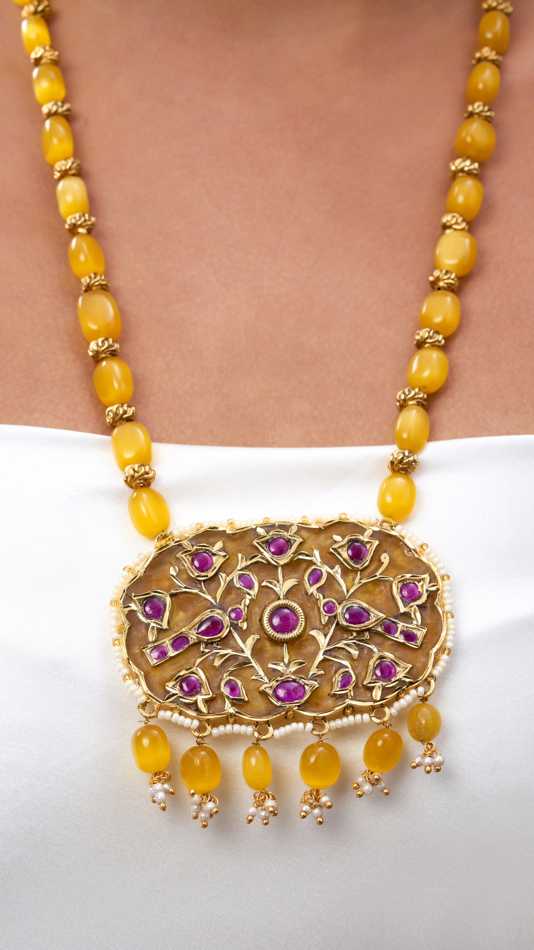 NOOR PURE STONE & HAND ENGRAVED NECKLACE SET