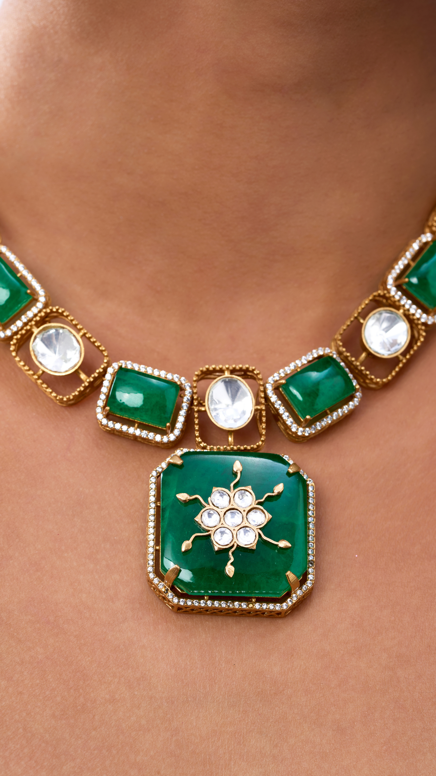 AMBAR PURE STONE FLOWER POLKI NECKLACE SET