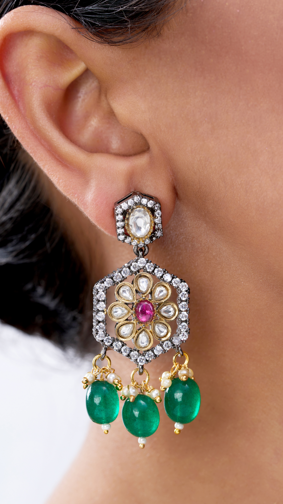 MRINALINI VICTORIAN EMERALD & POLKI NECKLACE SET