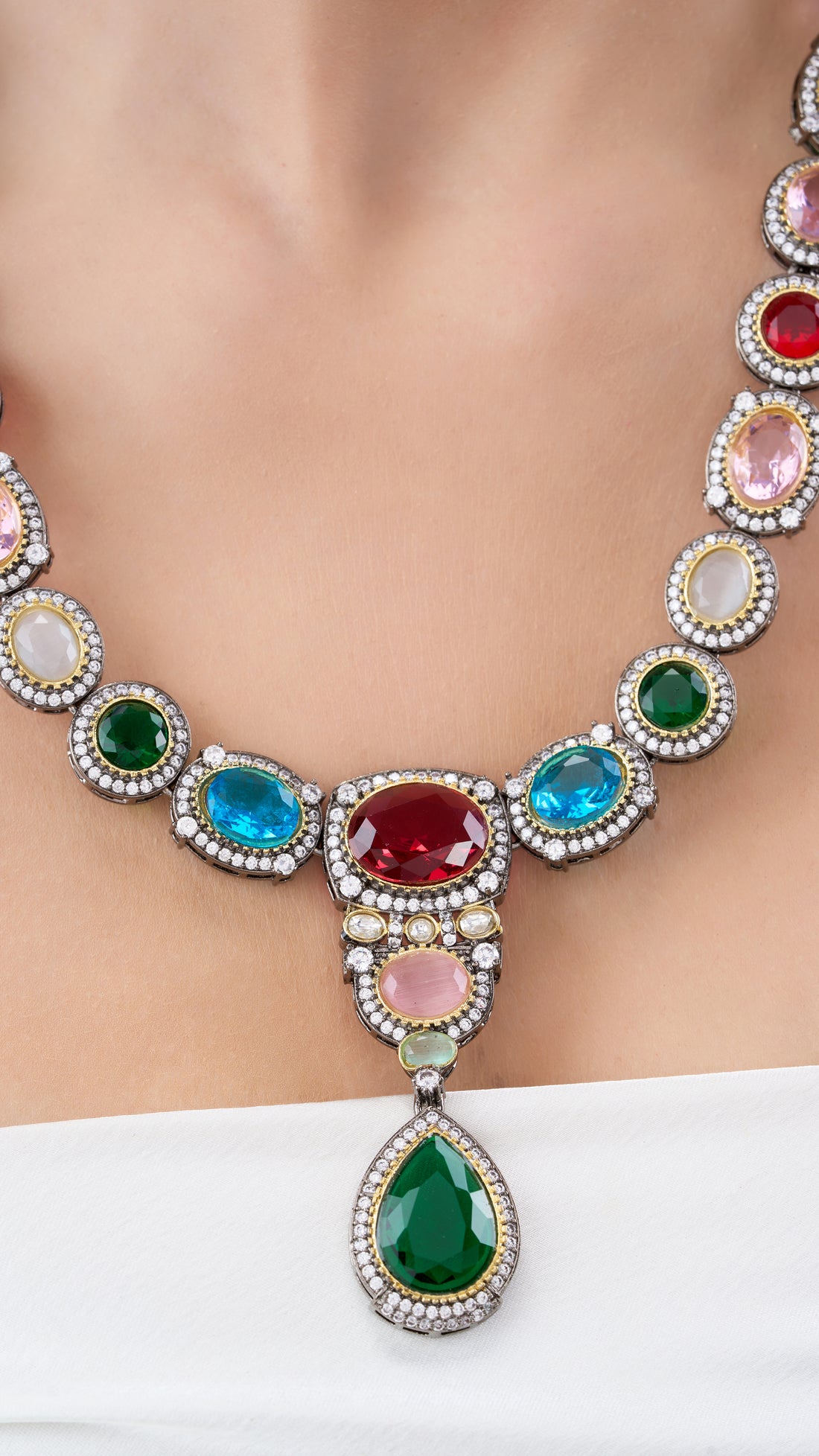 KAUSHIKI MULTI COLOUR SEMI PRECIOUS STONE NECKLACE SET