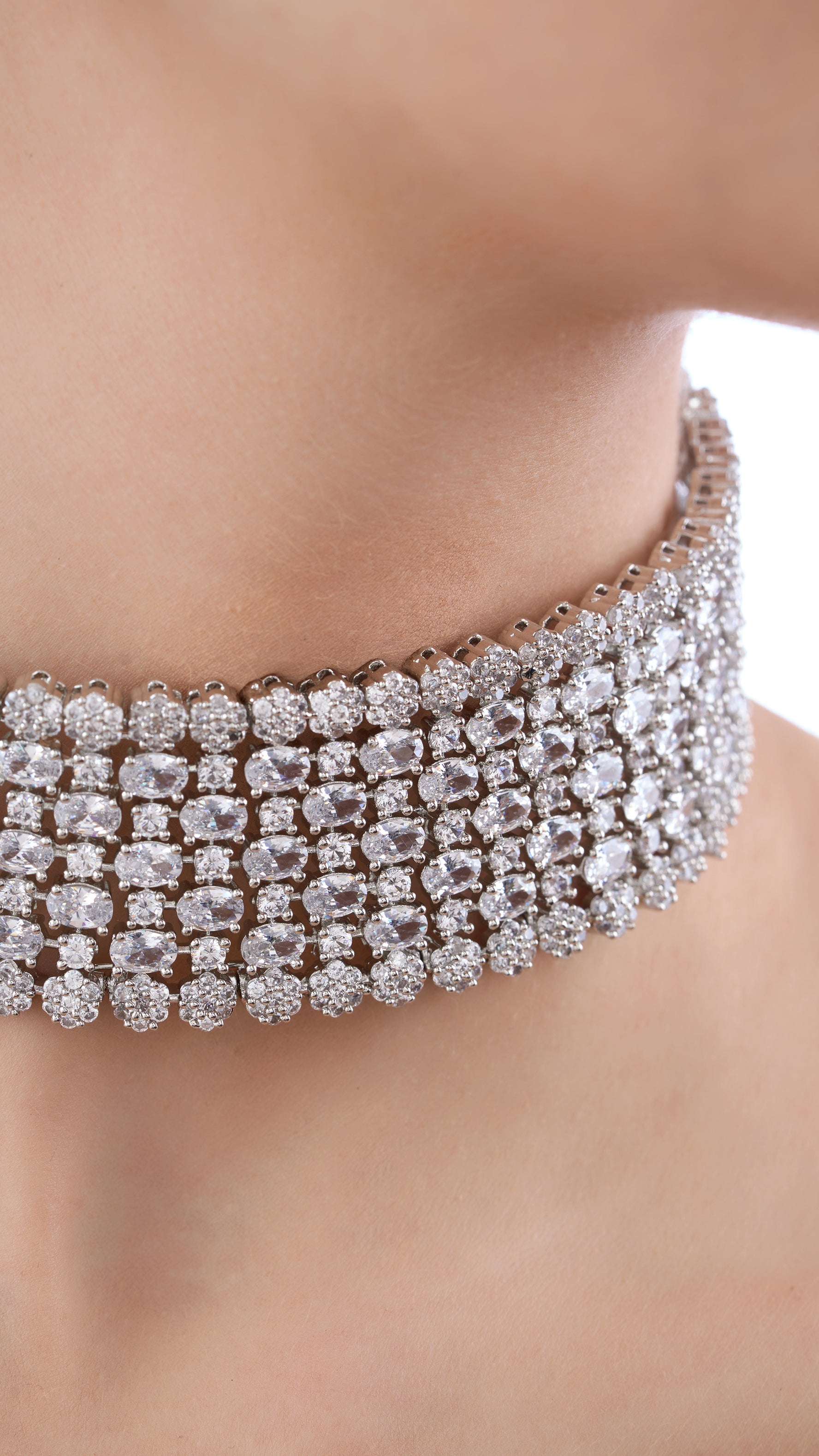 VAIDEHI MOISSANITE CLUSTER CHOKER NECKLACE SET