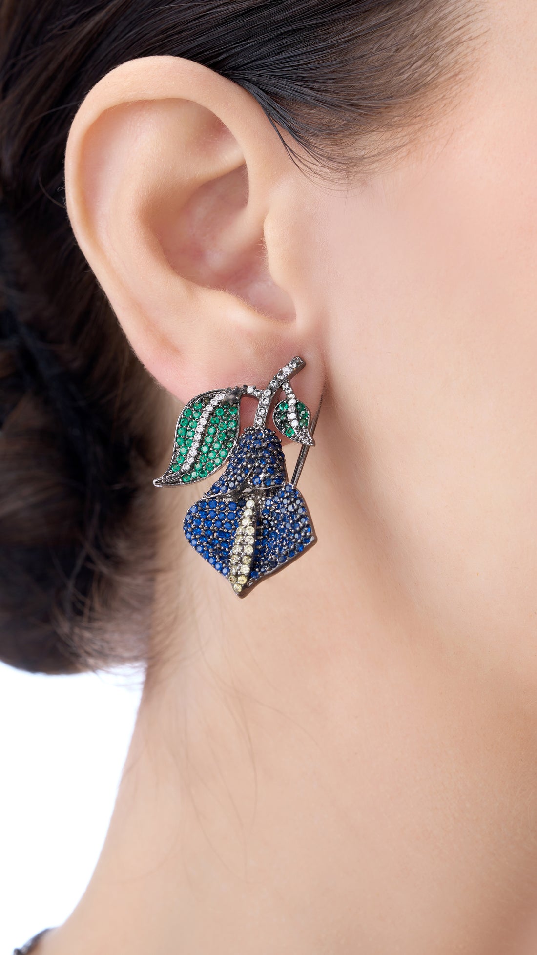 VARNIKA ABSTRACT CRYSTAL VICTORAN FLOWER LEAF NECKLACE SET IN BLUE AND  GREEN