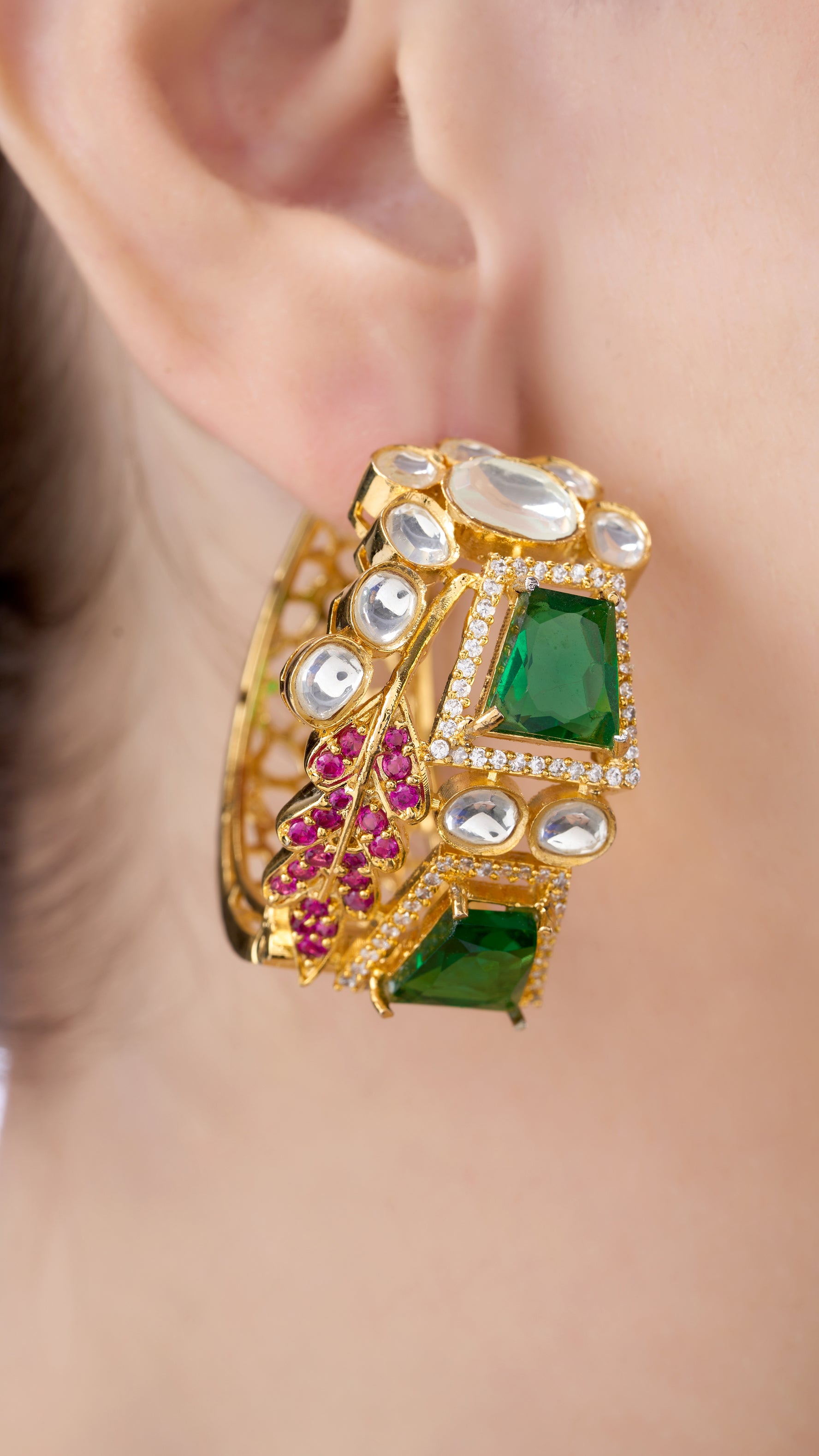 VARTIKA ABSTRACT MESH GOLD KUNDAN & SEMI PRECIOUS STONE HOOPS IN GREEN