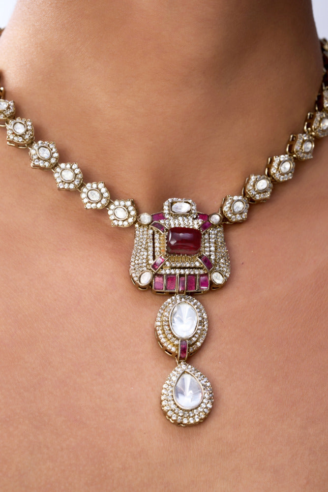 NARGIS VICTORIAN & PURE STONES NECKLACE SET