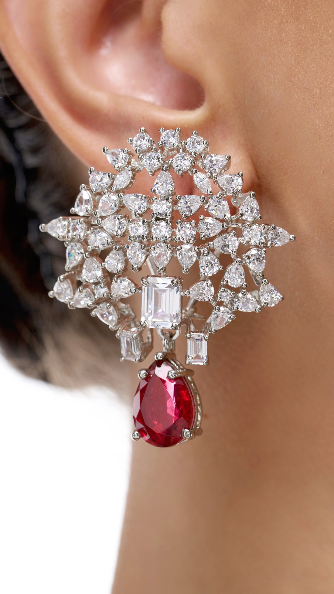 INDIRA ONYX EARRINGS