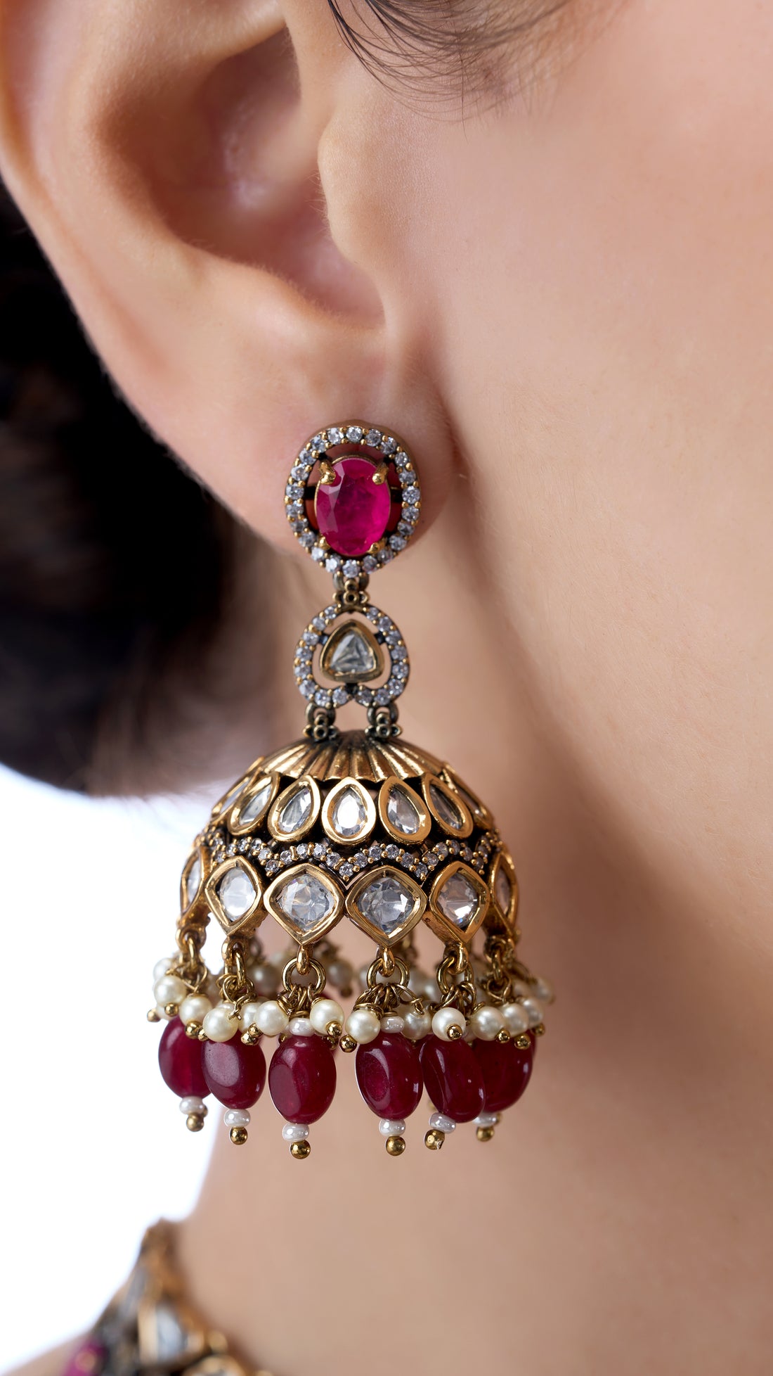 VIJAYA VICTORIAN CHOKER NECKLACE SET WITH SEMI PRECIOUS STONES IN RED