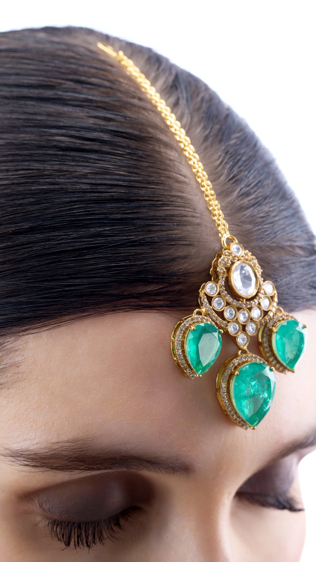 JWALA CHANDELIER POLKI CHOKER WITH SEMI PRECIOUS STONES IN GREEN