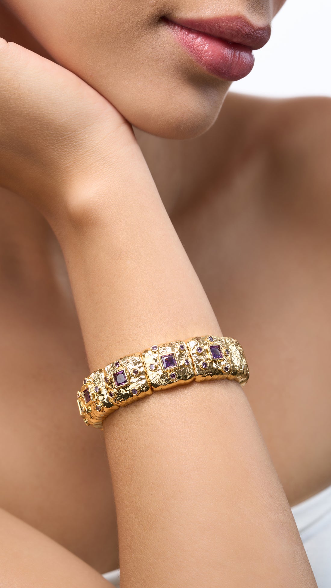 ZAHRA GOLD PLATED BRACELET WITH SEMI PRECIOUS STONES