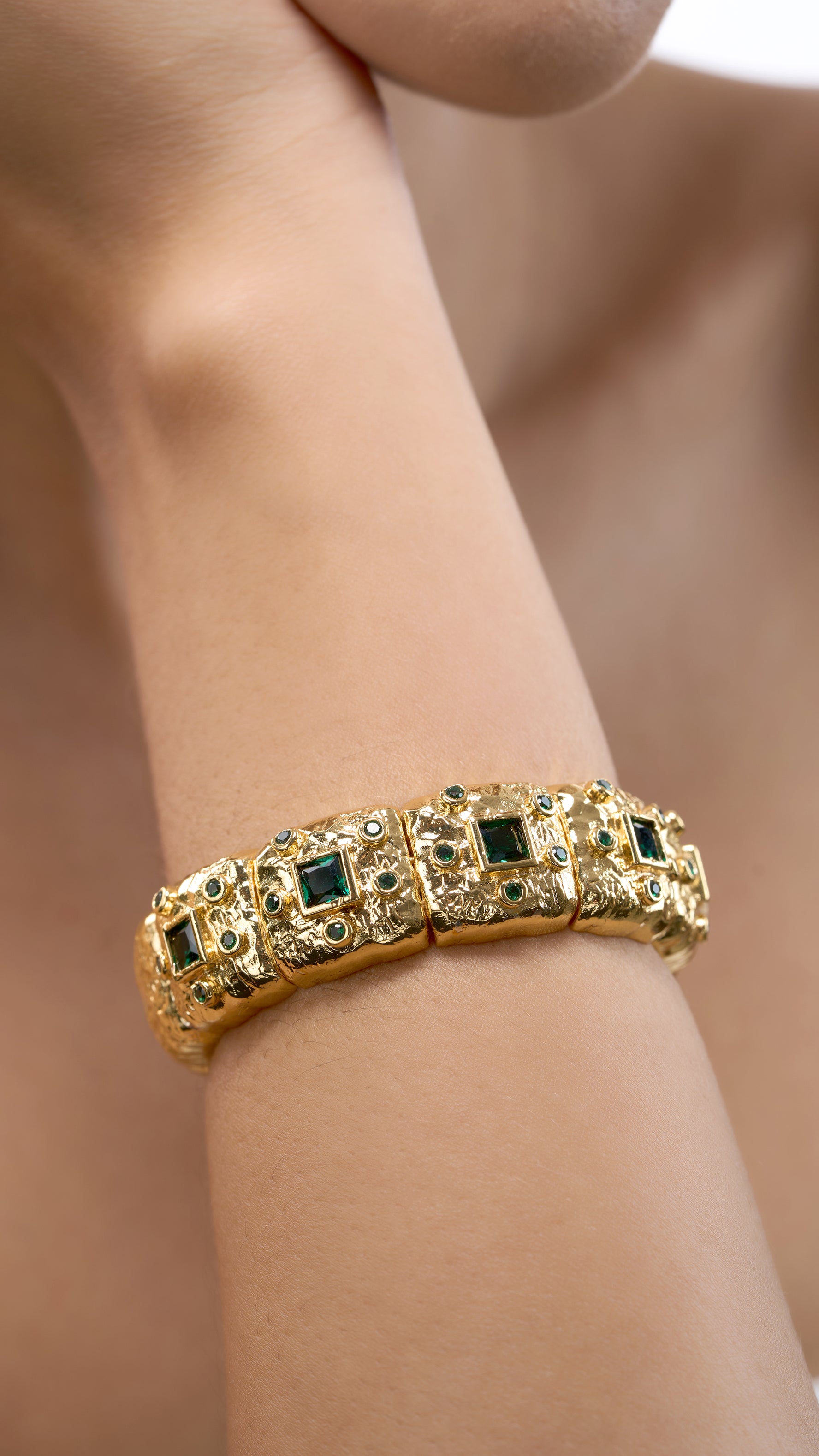 MAHNAZ GOLD PLATED BRACELET WITH SEMI PRECIOUS STONES