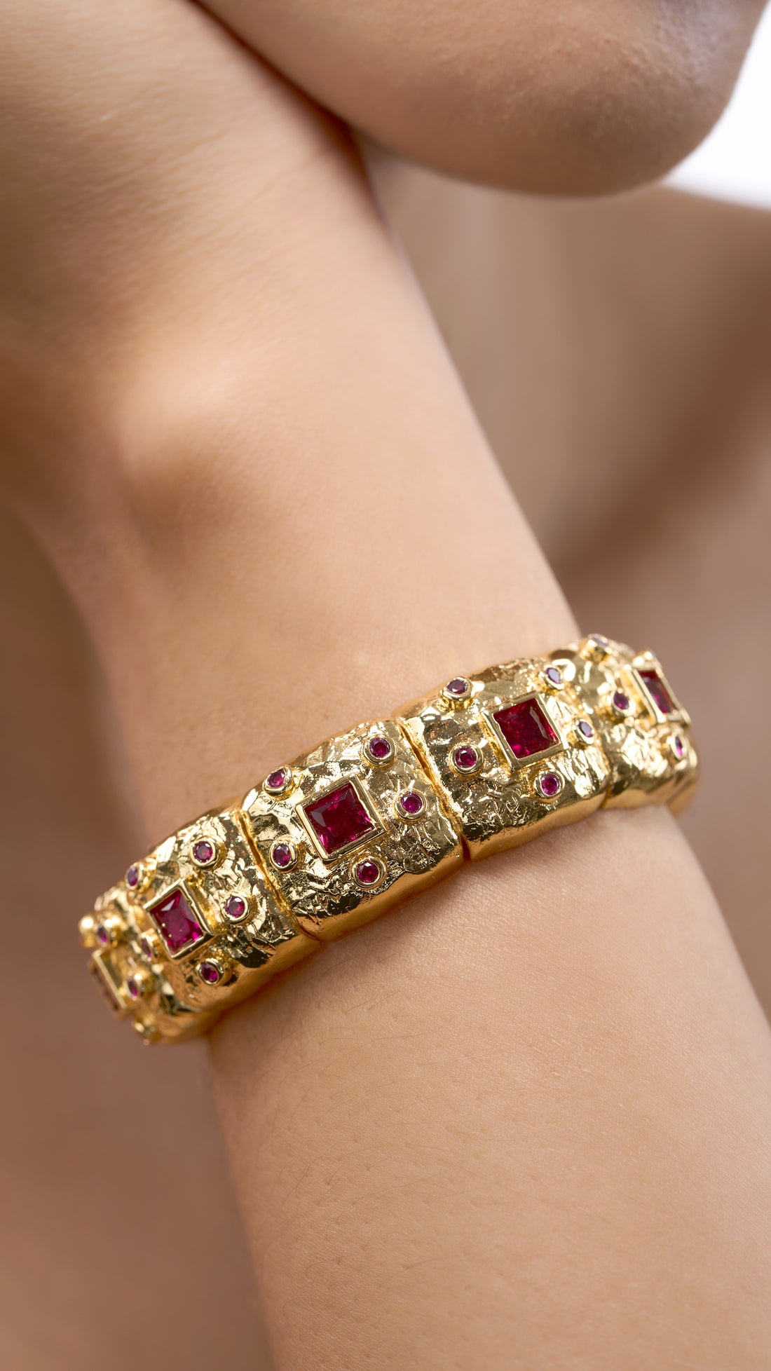 NAZANIN GOLD PLATED BRACELET WITH SEMI PRECIOUS STONES