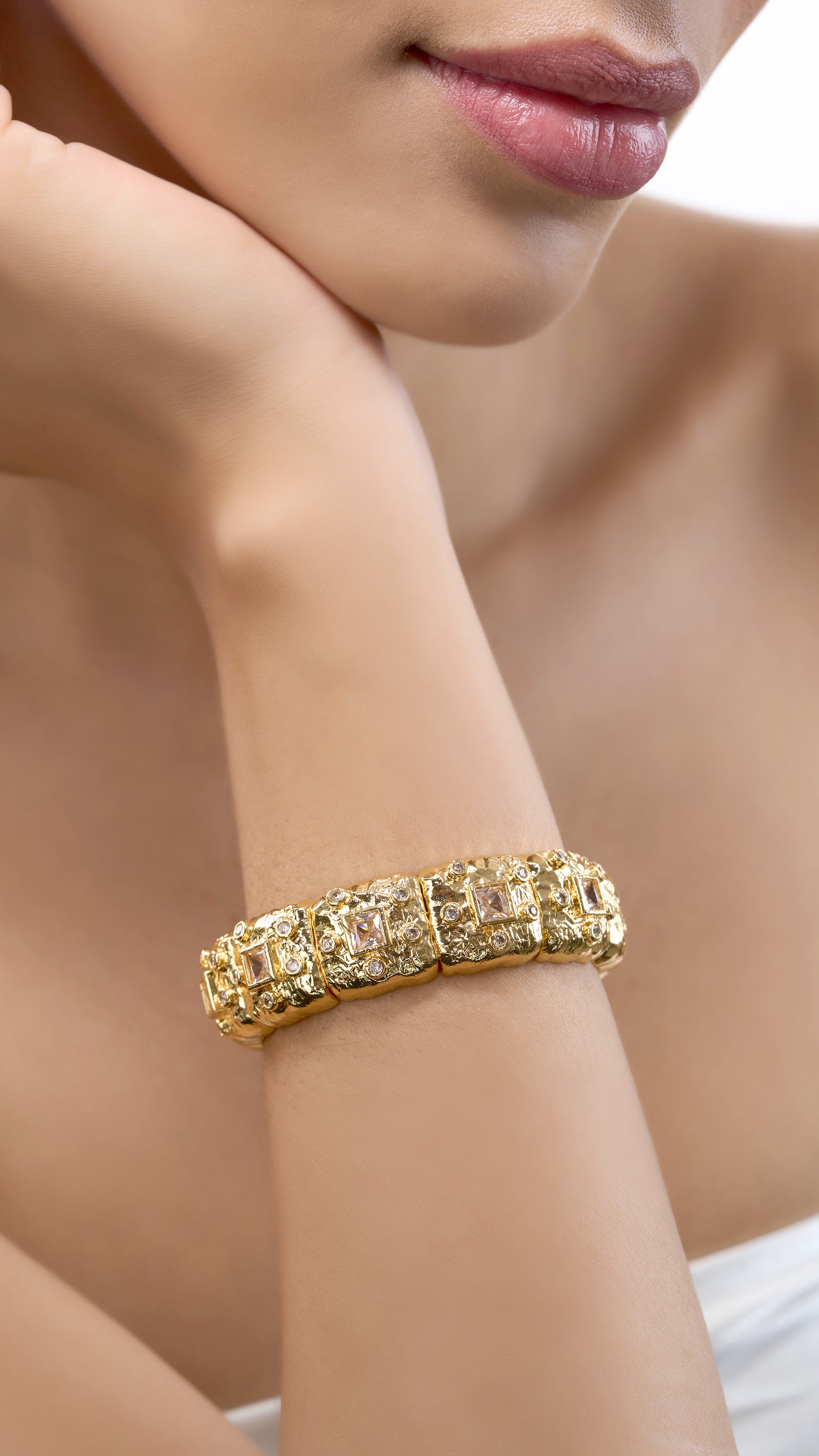 AREZOO GOLD PLATED BRACELET WITH SEMI PRECIOUS STONES