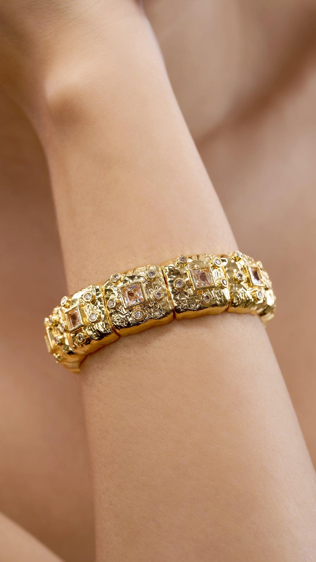 AREZOO GOLD PLATED BRACELET WITH SEMI PRECIOUS STONES
