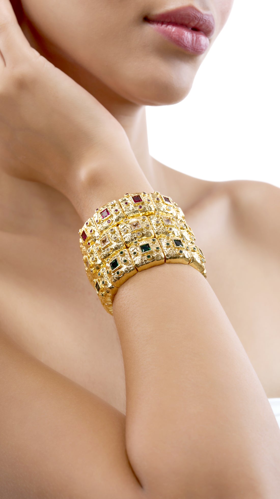 ZUBAIDA GOLD PLATED BRACELET