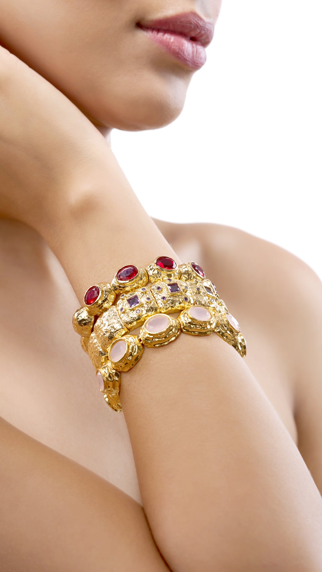 TEJASWANI GOLD PLATED BRACELET