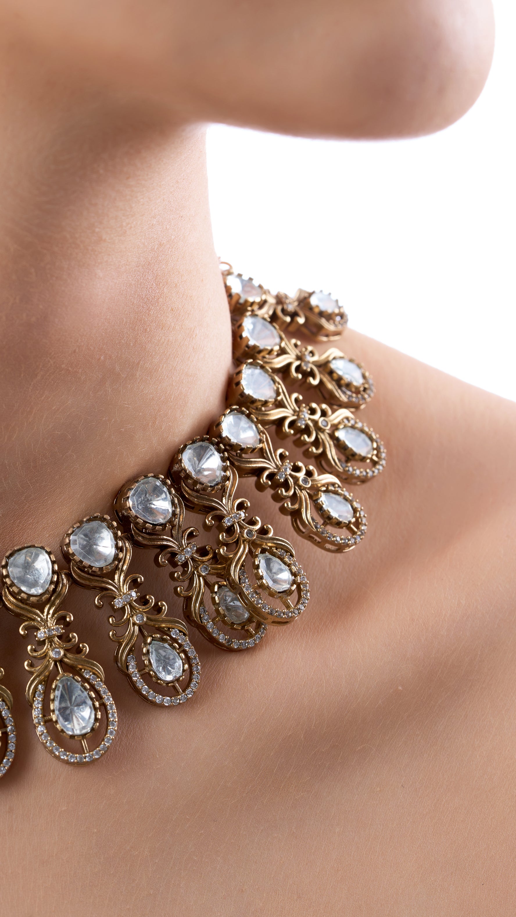 SHAKTI SEMI PRECIOUS ANTIQUE GOLD KUNDAN NECKLACE SET