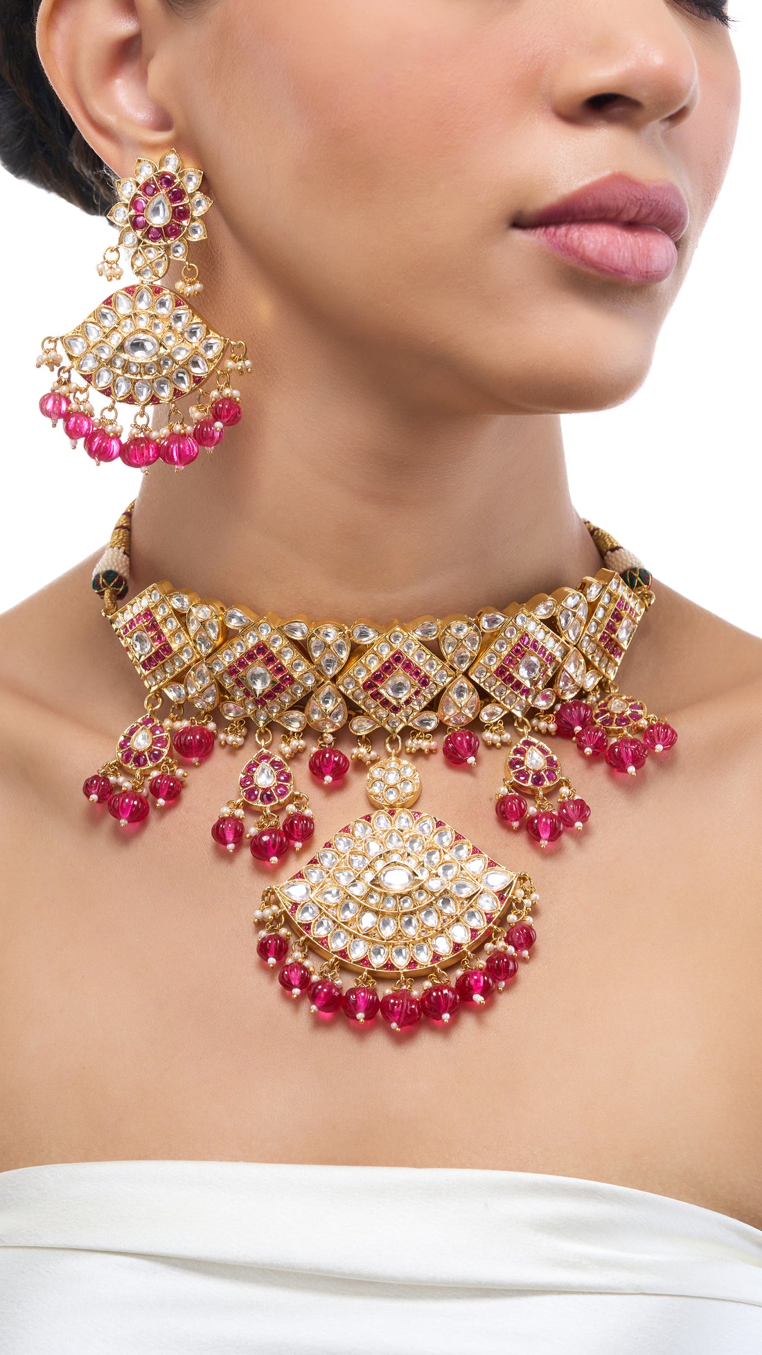 YASHOMATI KUNDAN GOLD FOIL CHOKER WITH PURE STONES