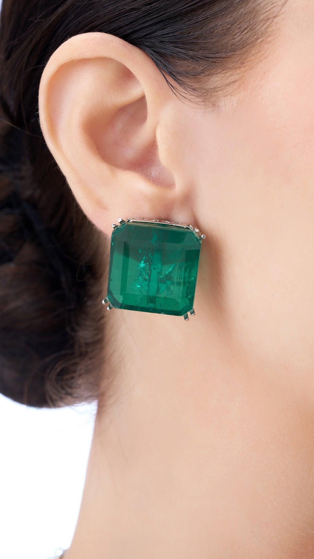 SAANVI STATEMENT DOUBLE STONE NECKLACE SET IN GREEN