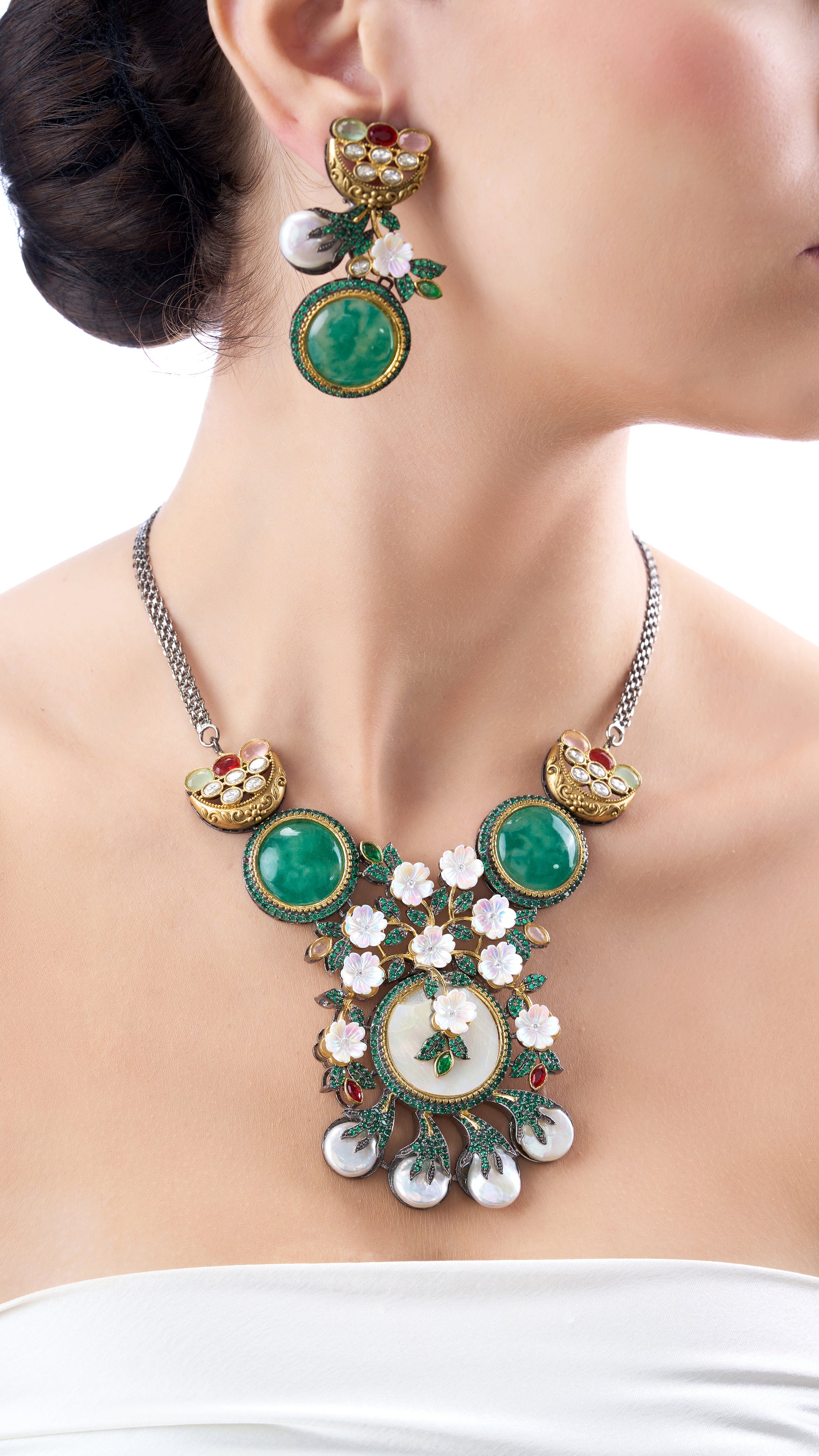 PRAVIRA FILIGREE NECKLACE SET WITH MOTHER OF PEARL & SEMI PRECIOUS STONES